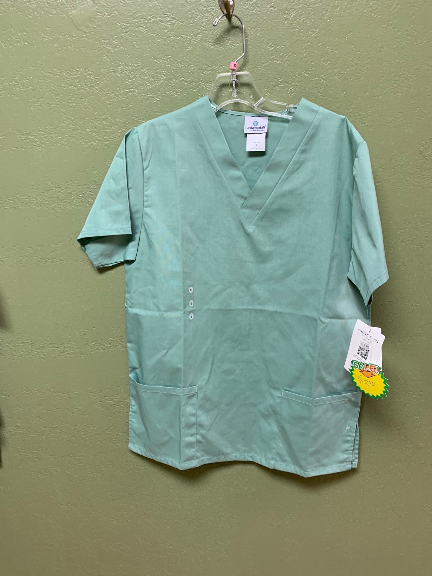 CLEARANCE misc colors two pockets solid scrub tops!