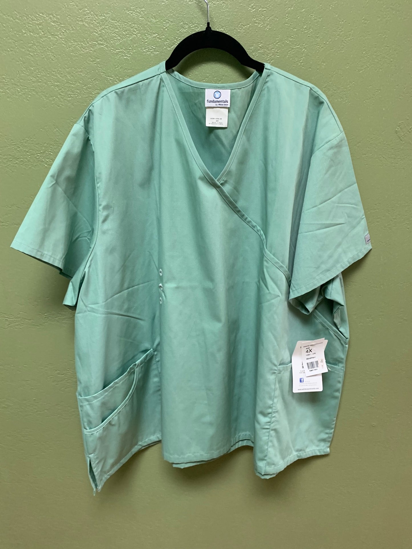 CLEARANCE misc colors two pockets solid scrub tops!