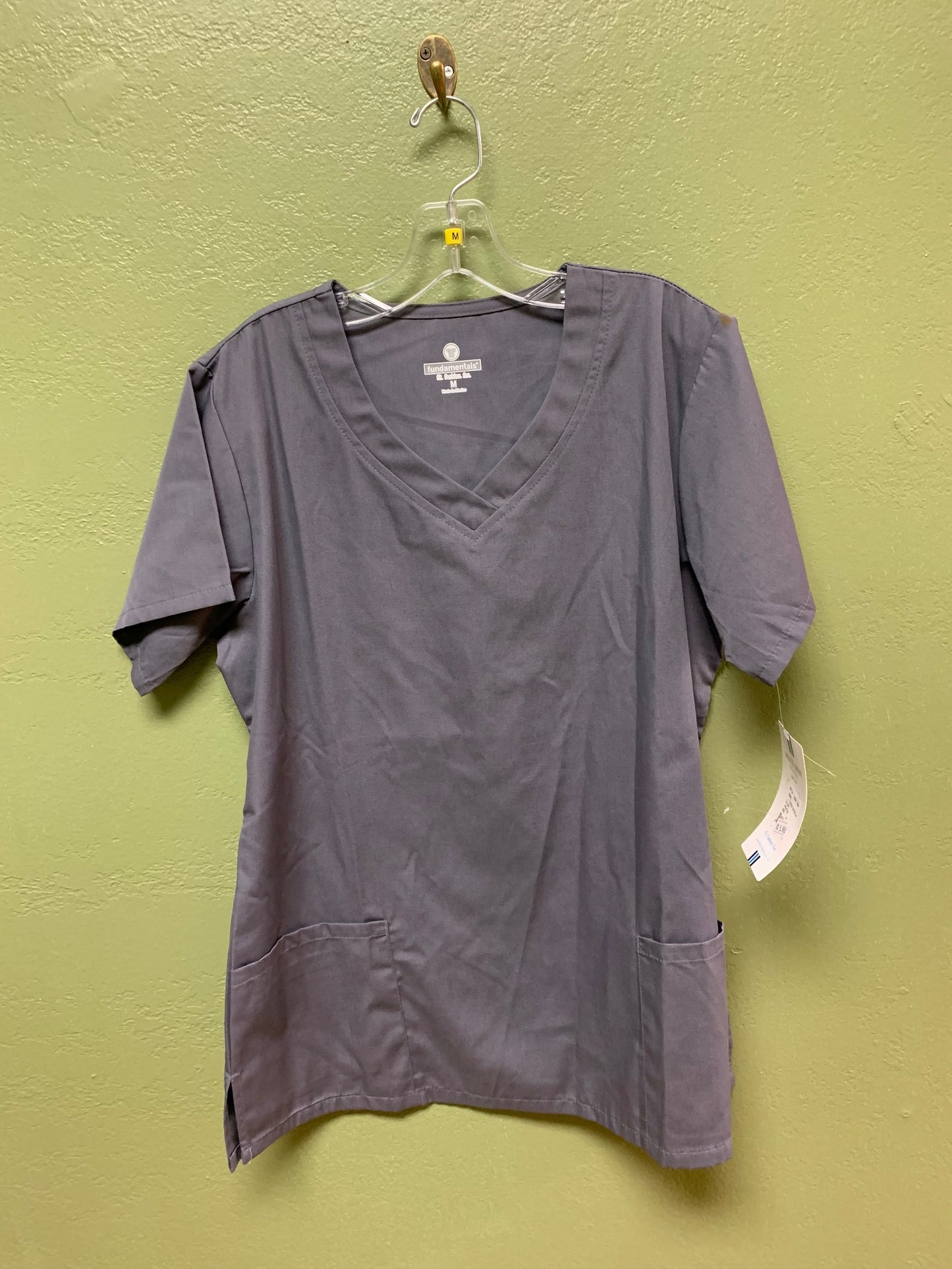 CLEARANCE misc colors two pockets solid scrub tops!