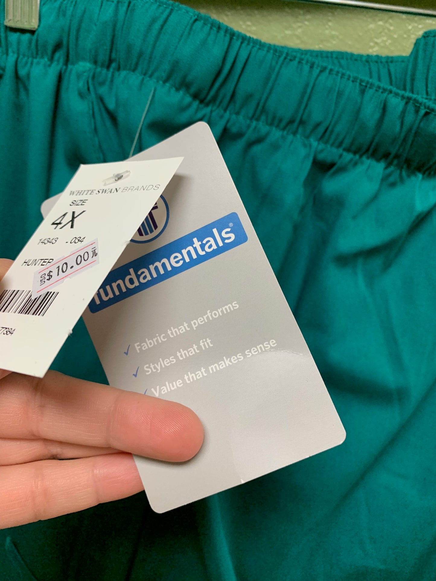 CLEARANCE White Swan Fundamentals scrub pants cargo