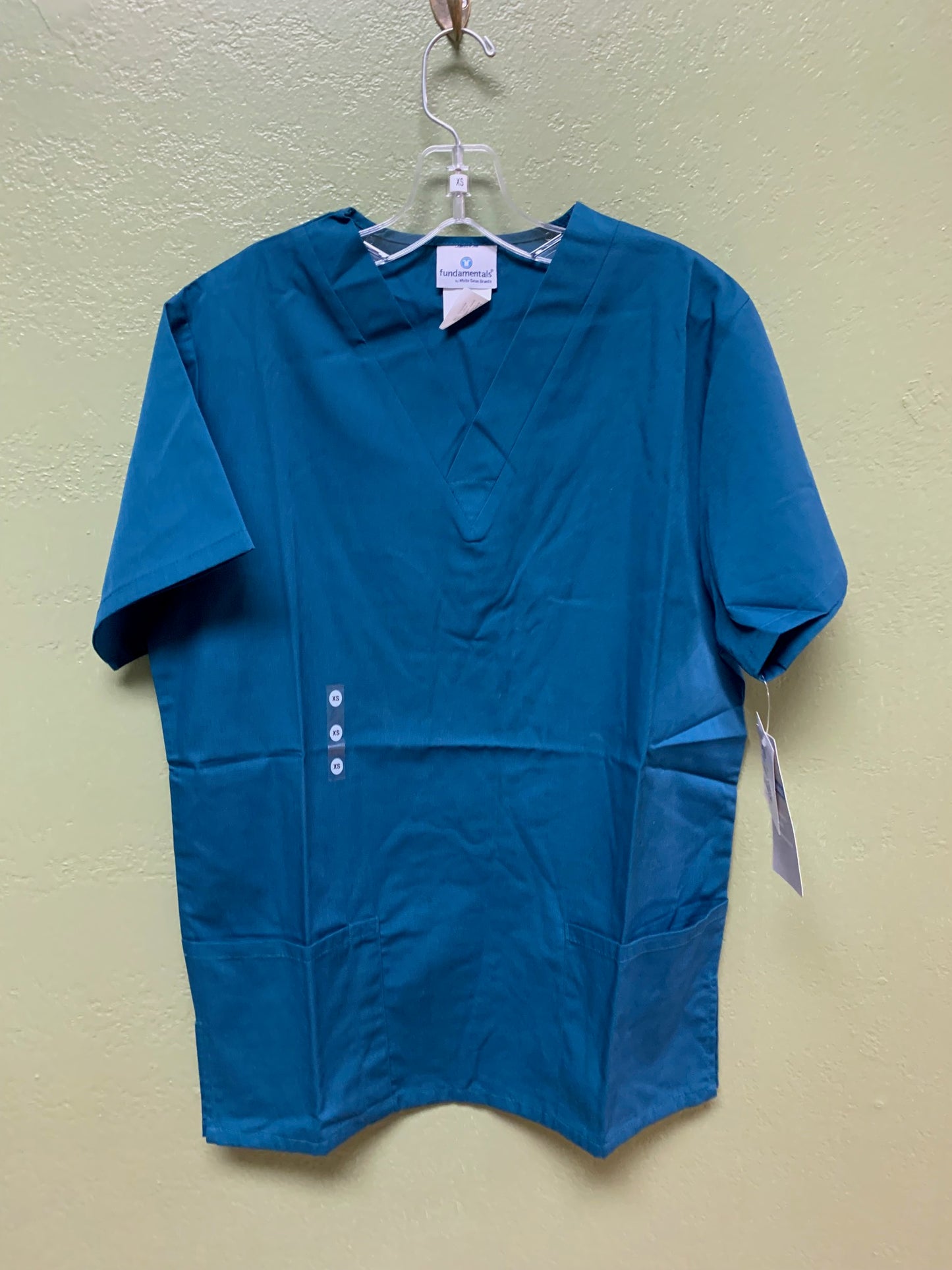 CLEARANCE misc colors two pockets solid scrub tops!